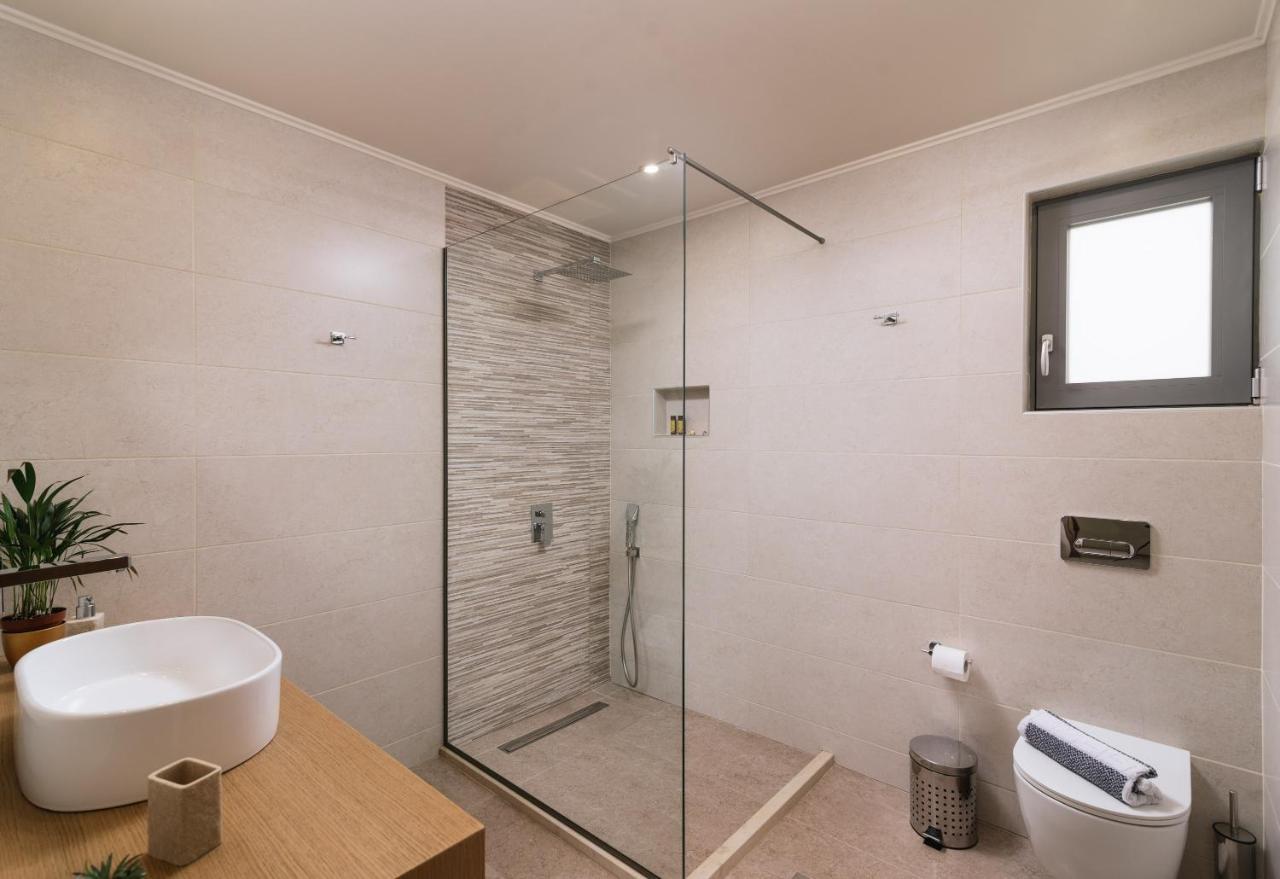 Grand Sea View Luxury Villa Kalamaki  Exterior photo